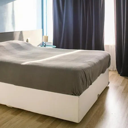 Апартаменты Skovde *