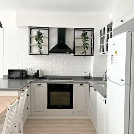 Skovde アパート アンタルヤ