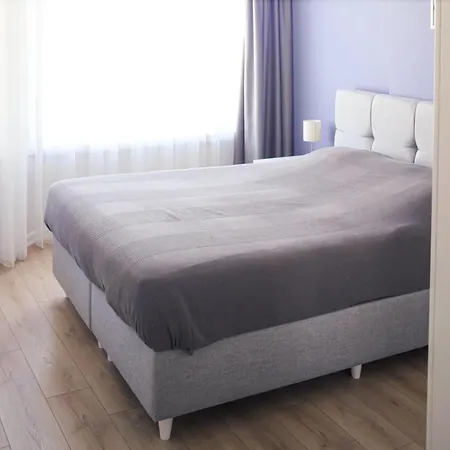 Skovde Apartment *