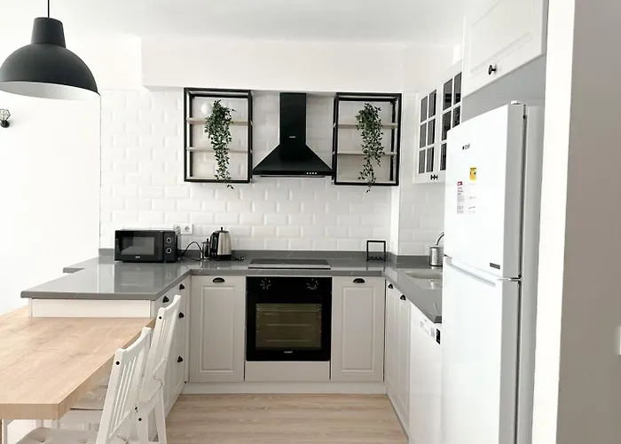 Skovde Διαμέρισμα Αττάλεια