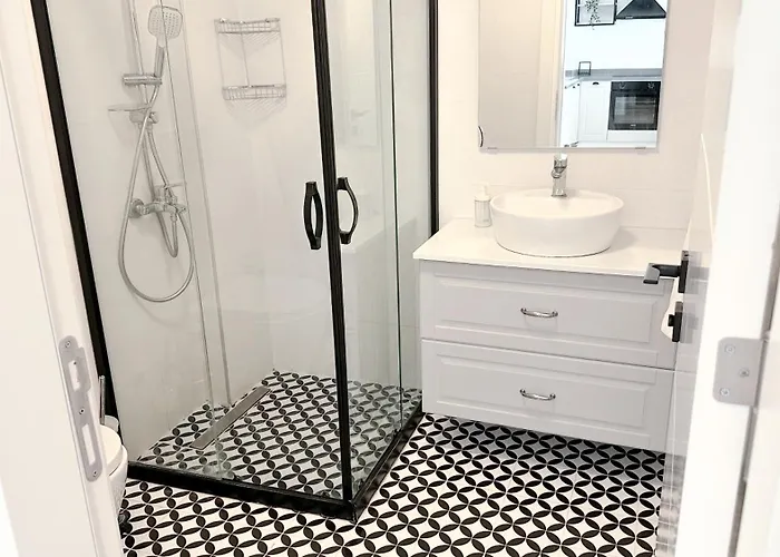 Skovde * Αττάλεια