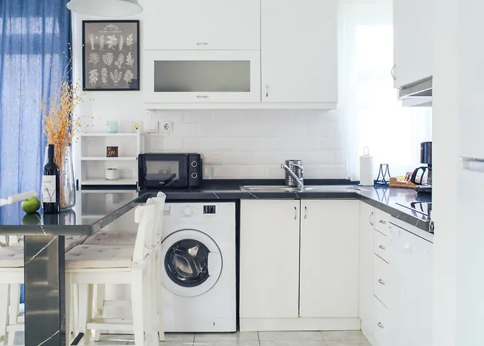 Skovde * Αττάλεια