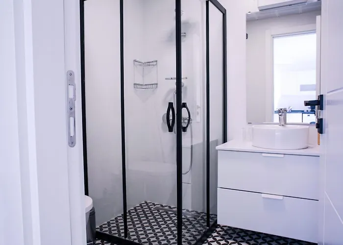 Skovde Διαμέρισμα *